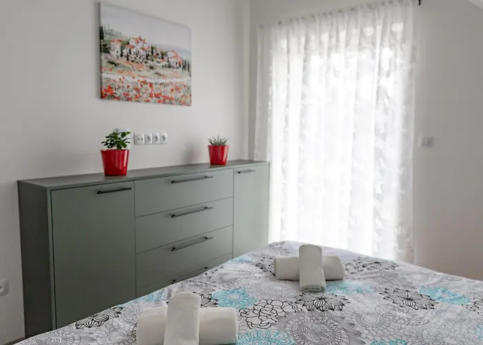 Miska Apartment