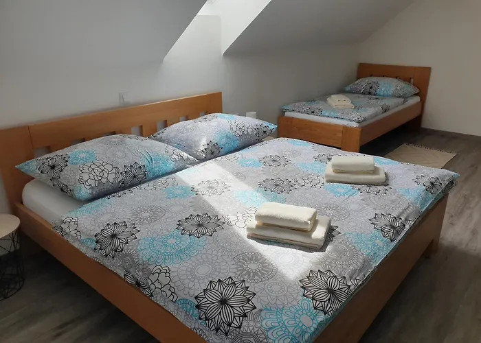 Miska Apartment *